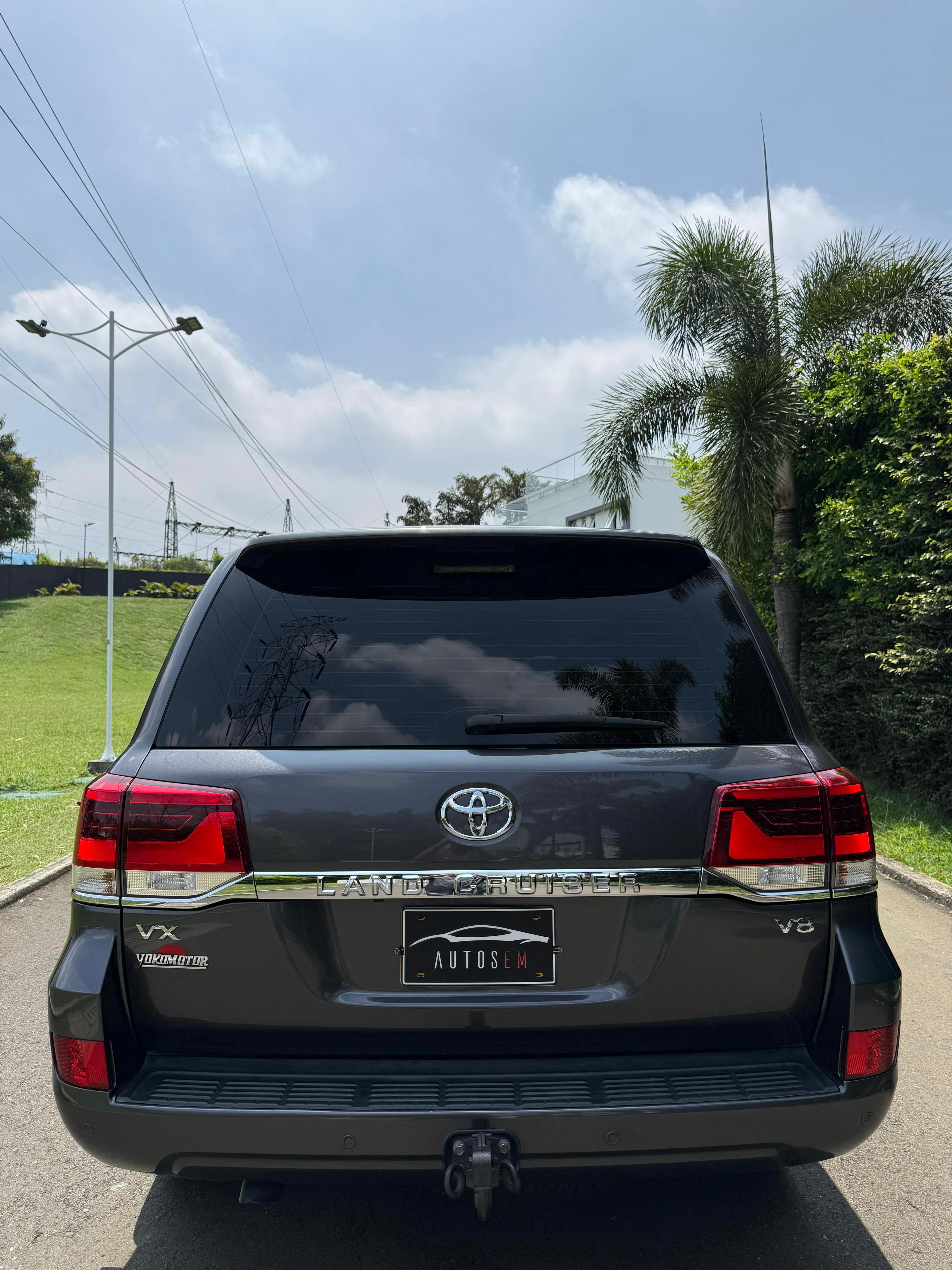 TOYOTA LC200 VX IMPERIAL DIÉSEL