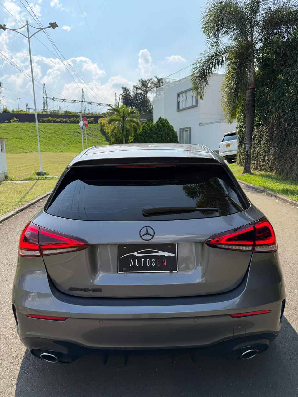 MERCEDES BENZ A35 AMG