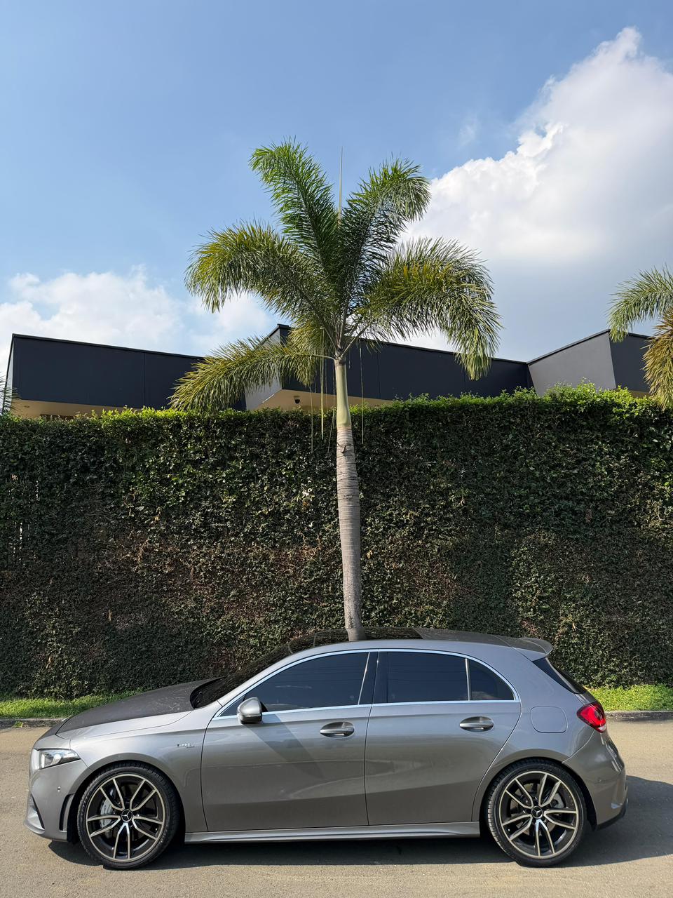 MERCEDES BENZ A35 AMG