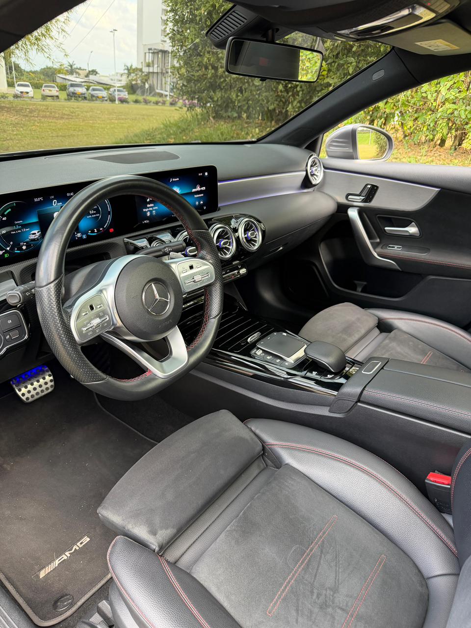 MERCEDES BENZ A35 AMG