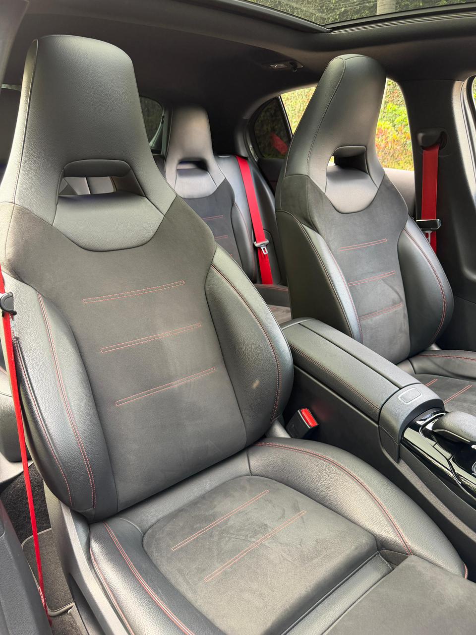 MERCEDES BENZ A35 AMG